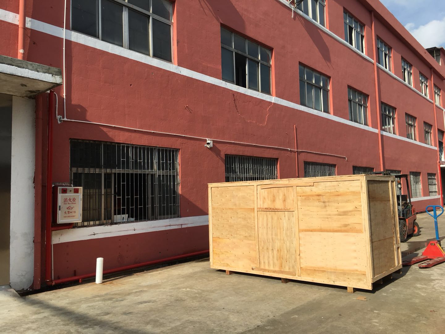 數控自動鉆孔機出貨山東！